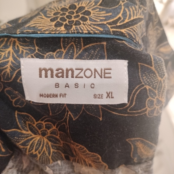 Men's Floral Basics Katun Material Button Up Shirt - Picture 2 of 6